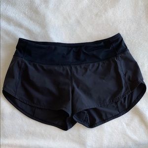 Lululemon speed up short 2.5